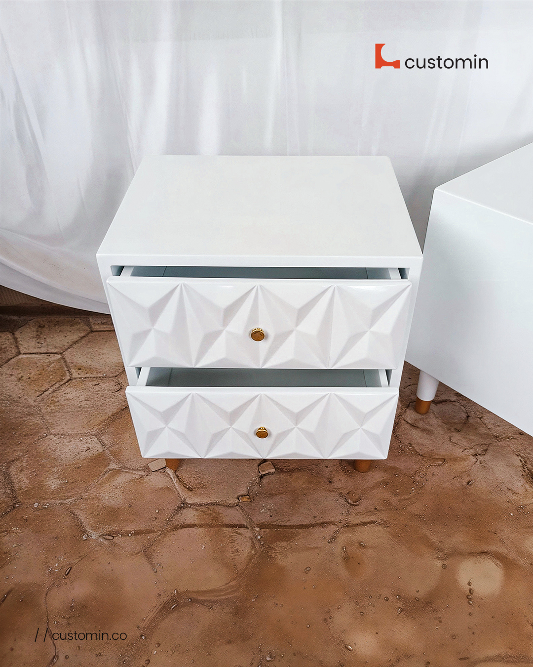 Custom Meja Samping Tempat Tidur Kayu Jati Finishing Duco Putih